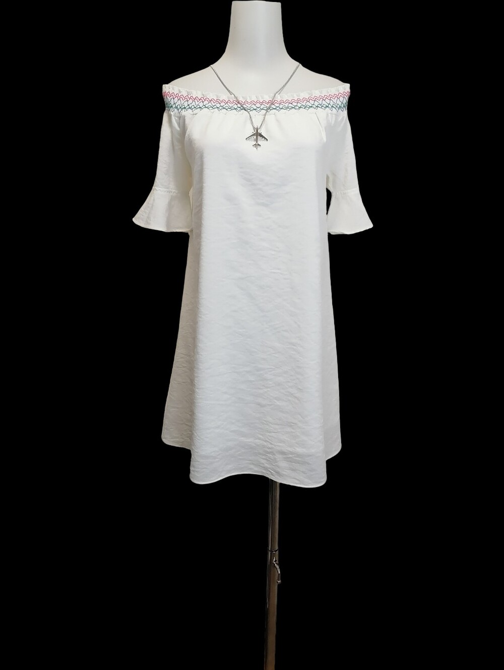 🕊🕊Off-Shoulder White Shift Dress with Pink & Teal Trim